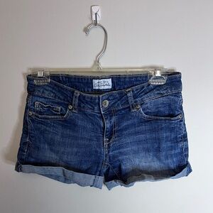 Aeropostale 2000s low rise denim shorts